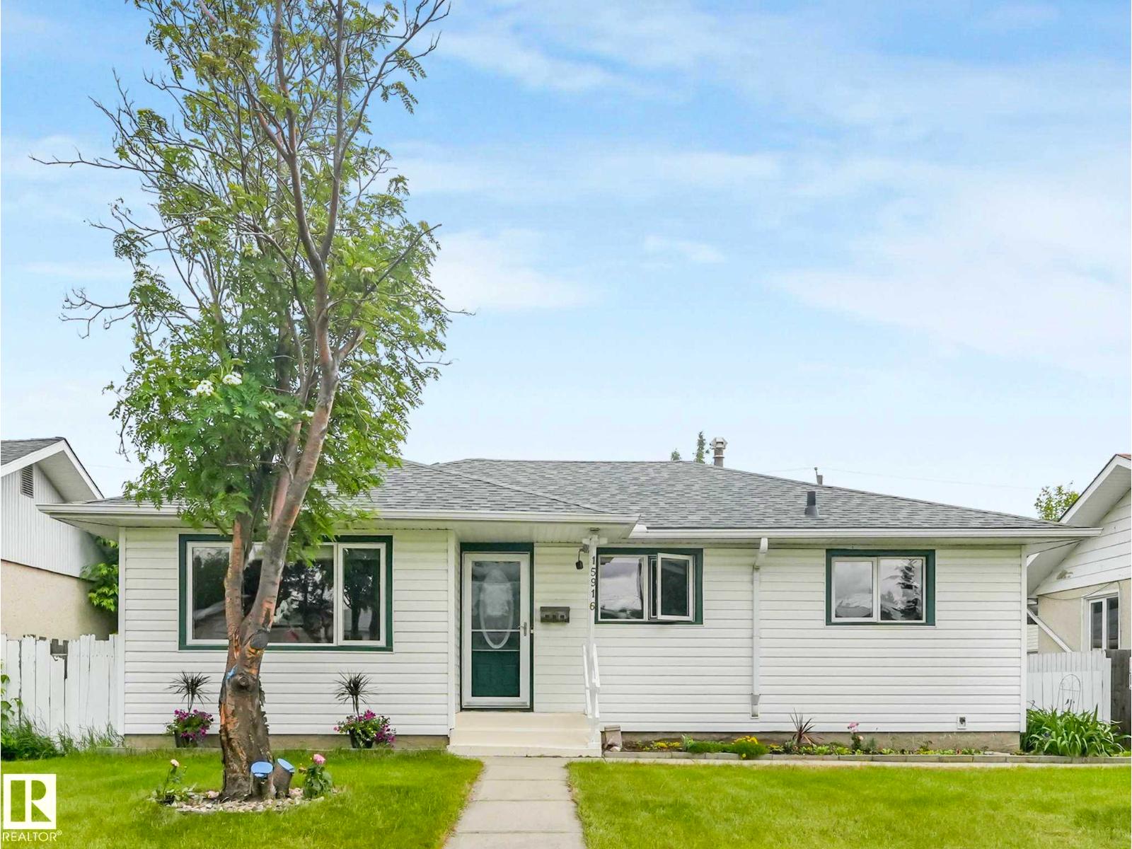 15916 88B AV NW - 1