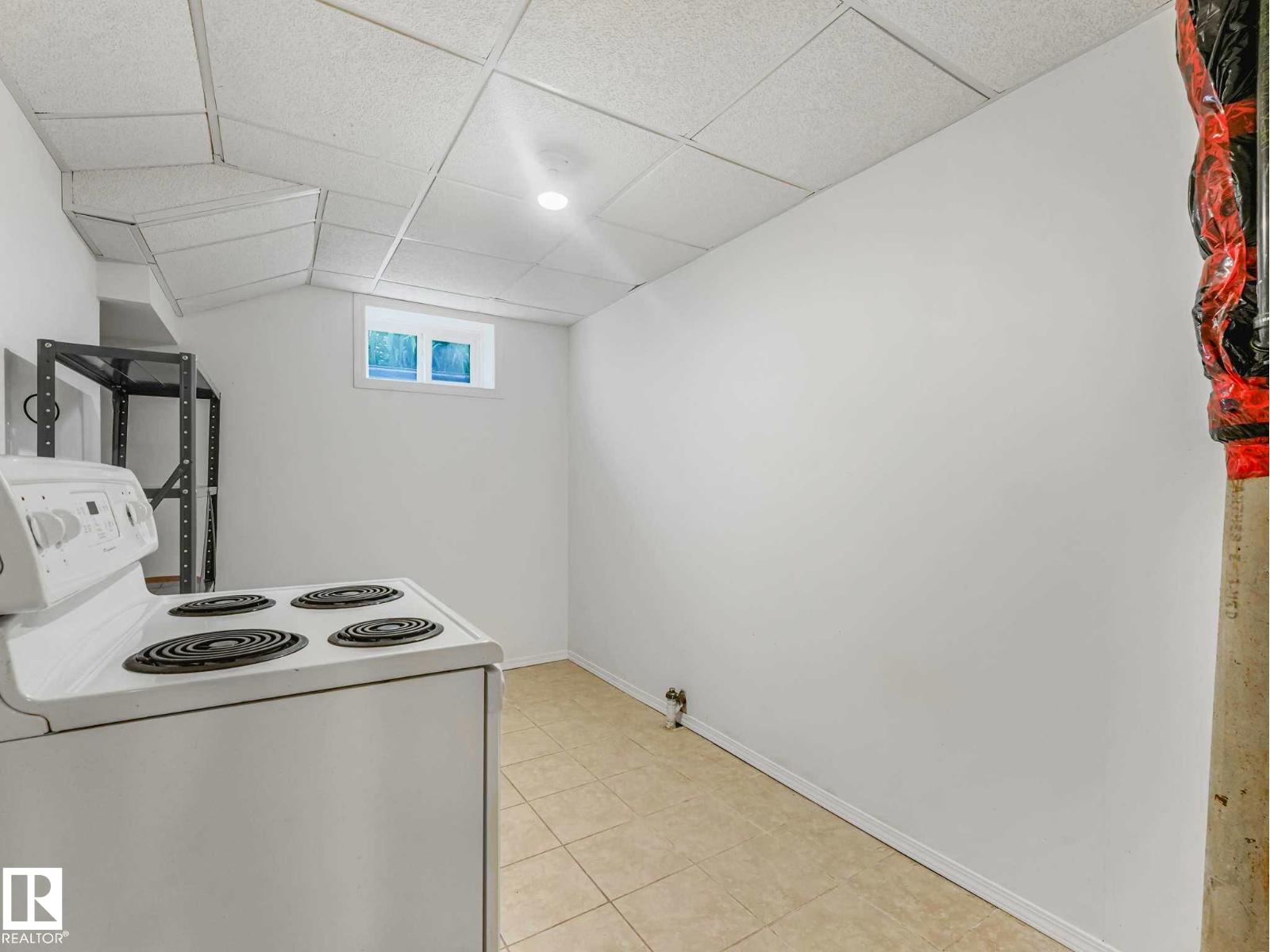 15916 88B AV NW - 41