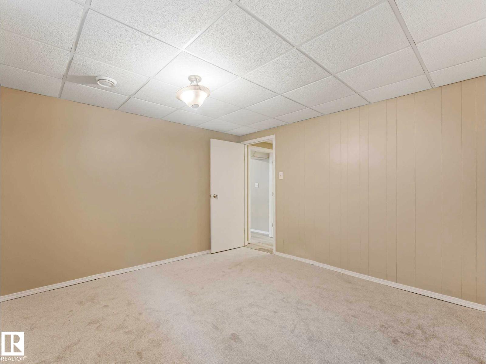 15916 88B AV NW - 40