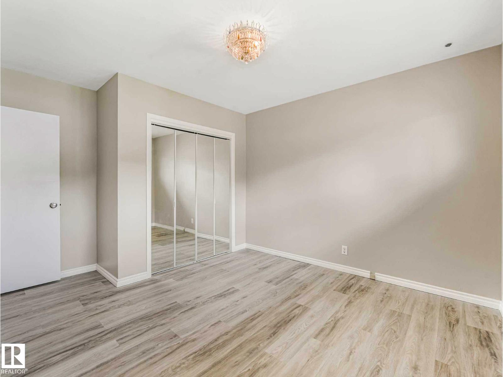 15916 88B AV NW - 24