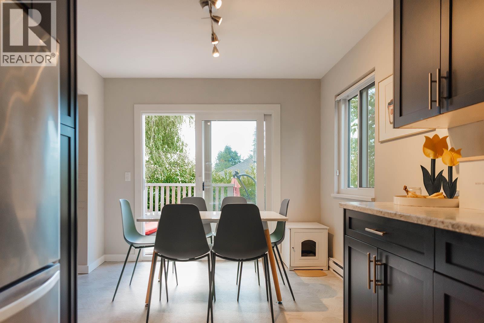 4 765 SCHOOL ROAD, Gibsons