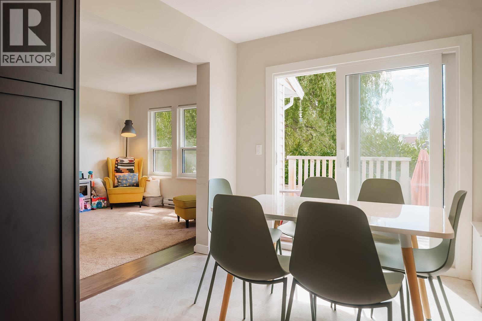 4 765 SCHOOL ROAD, Gibsons