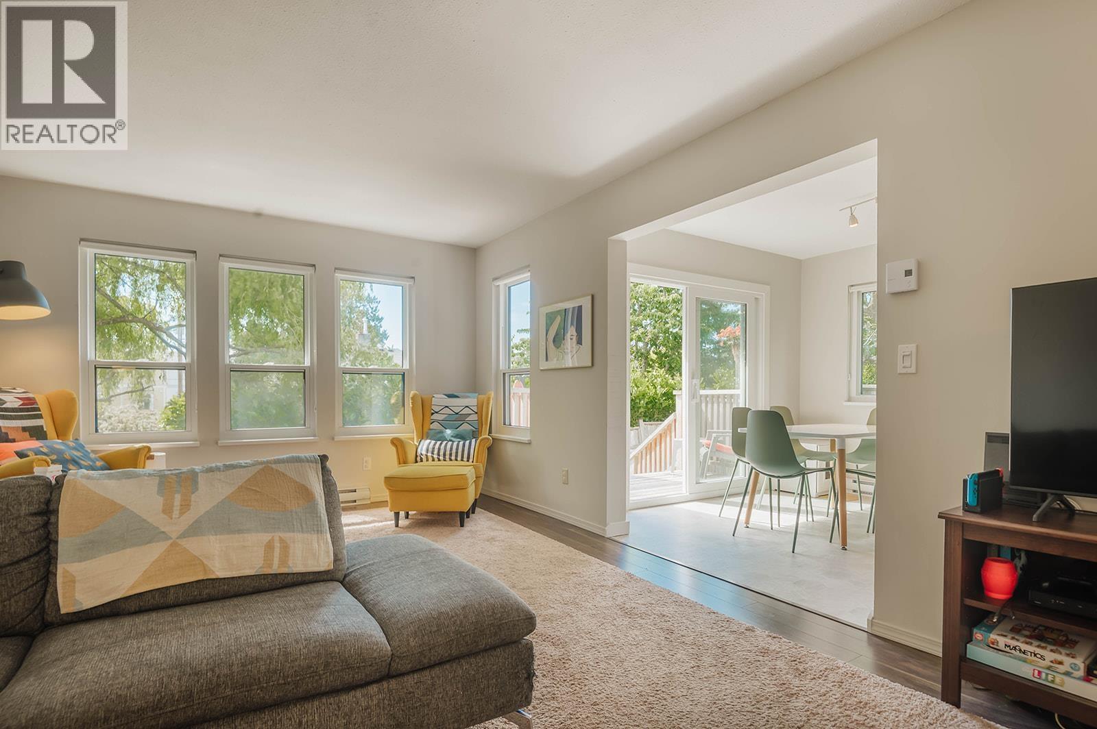 4 765 SCHOOL ROAD, Gibsons