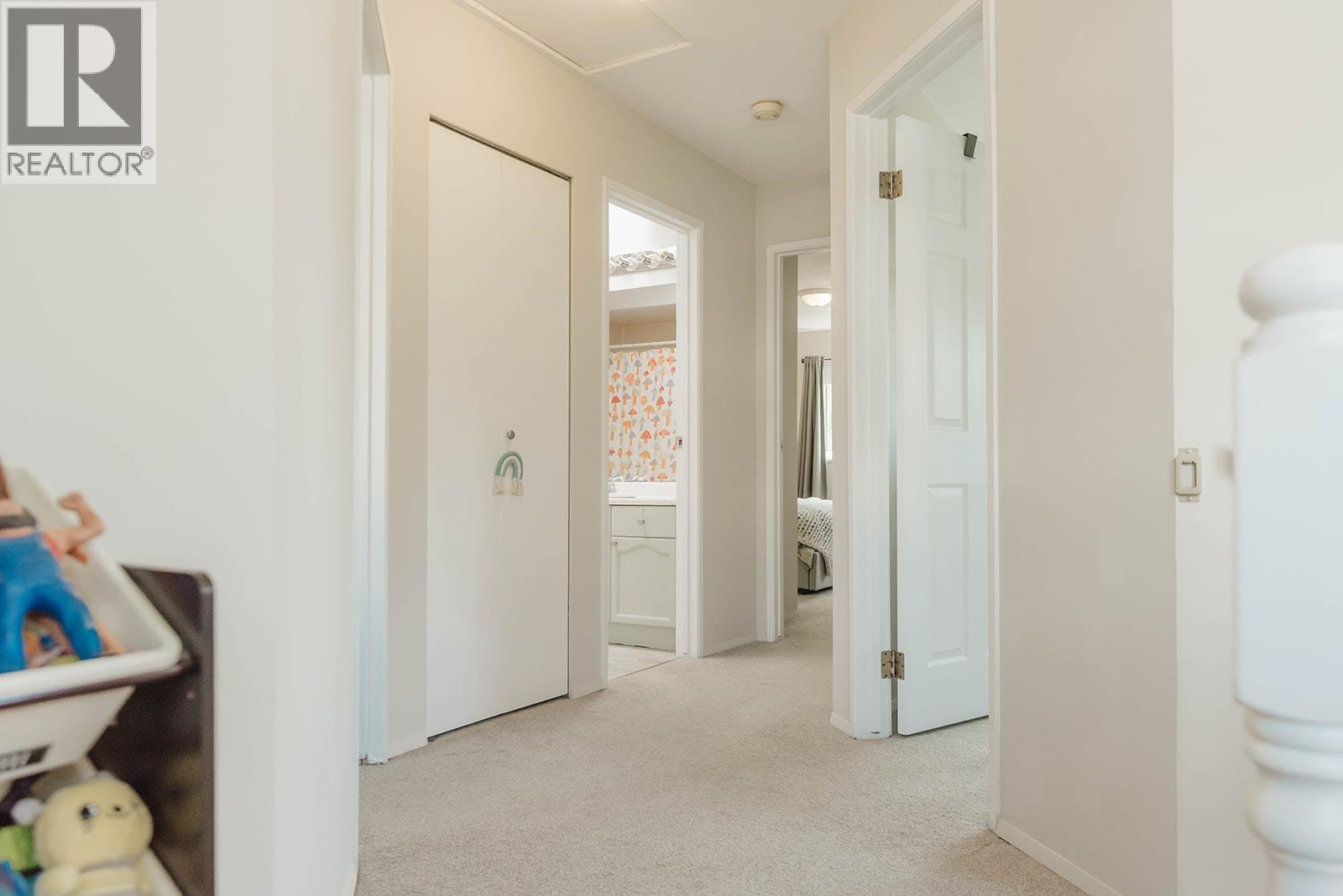 4 765 SCHOOL ROAD, Gibsons