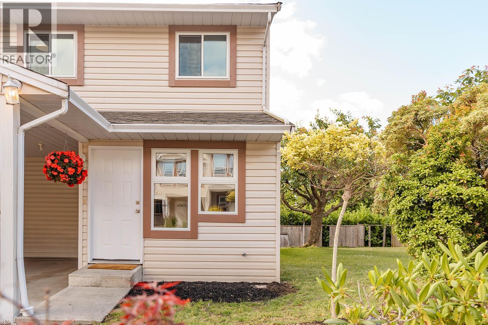 4 765 SCHOOL ROAD, Gibsons