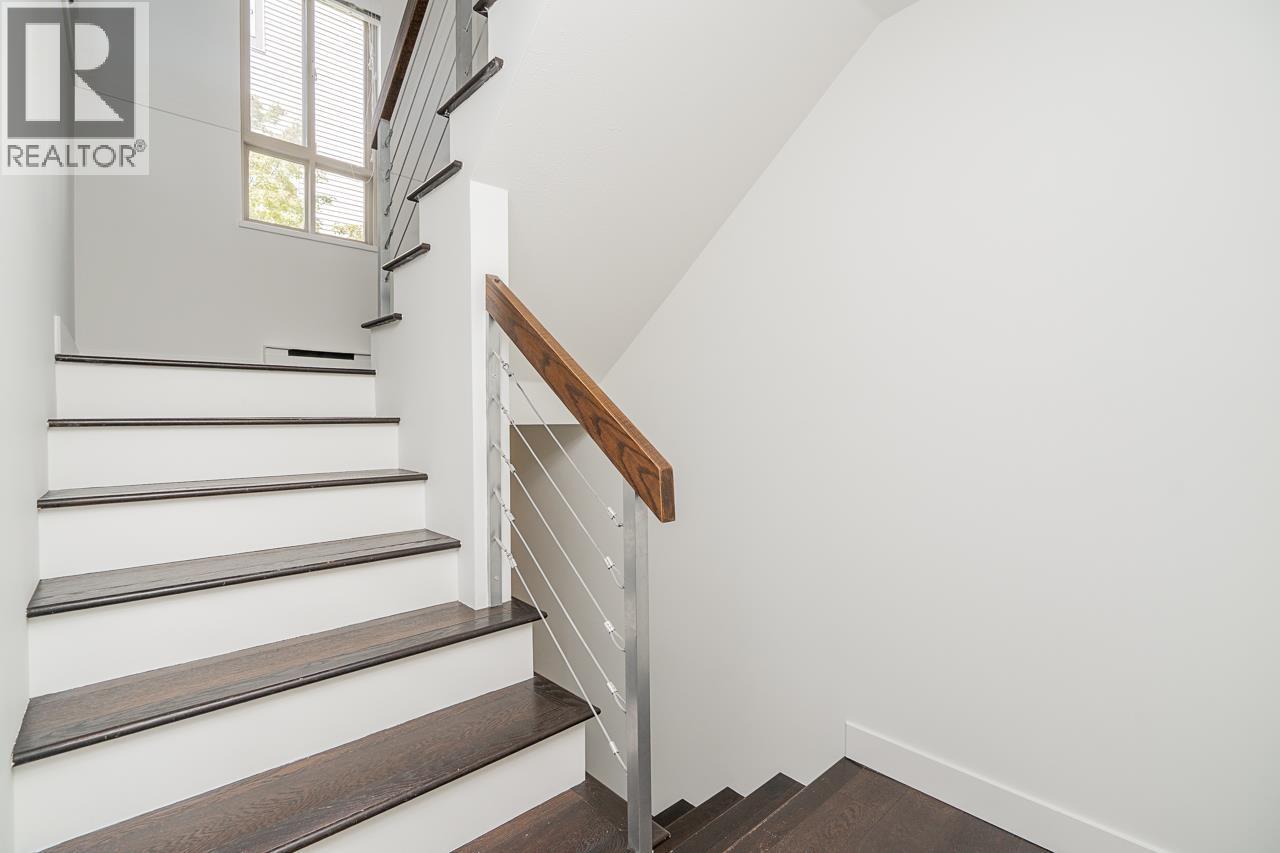 26 2375 W BROADWAY, Vancouver