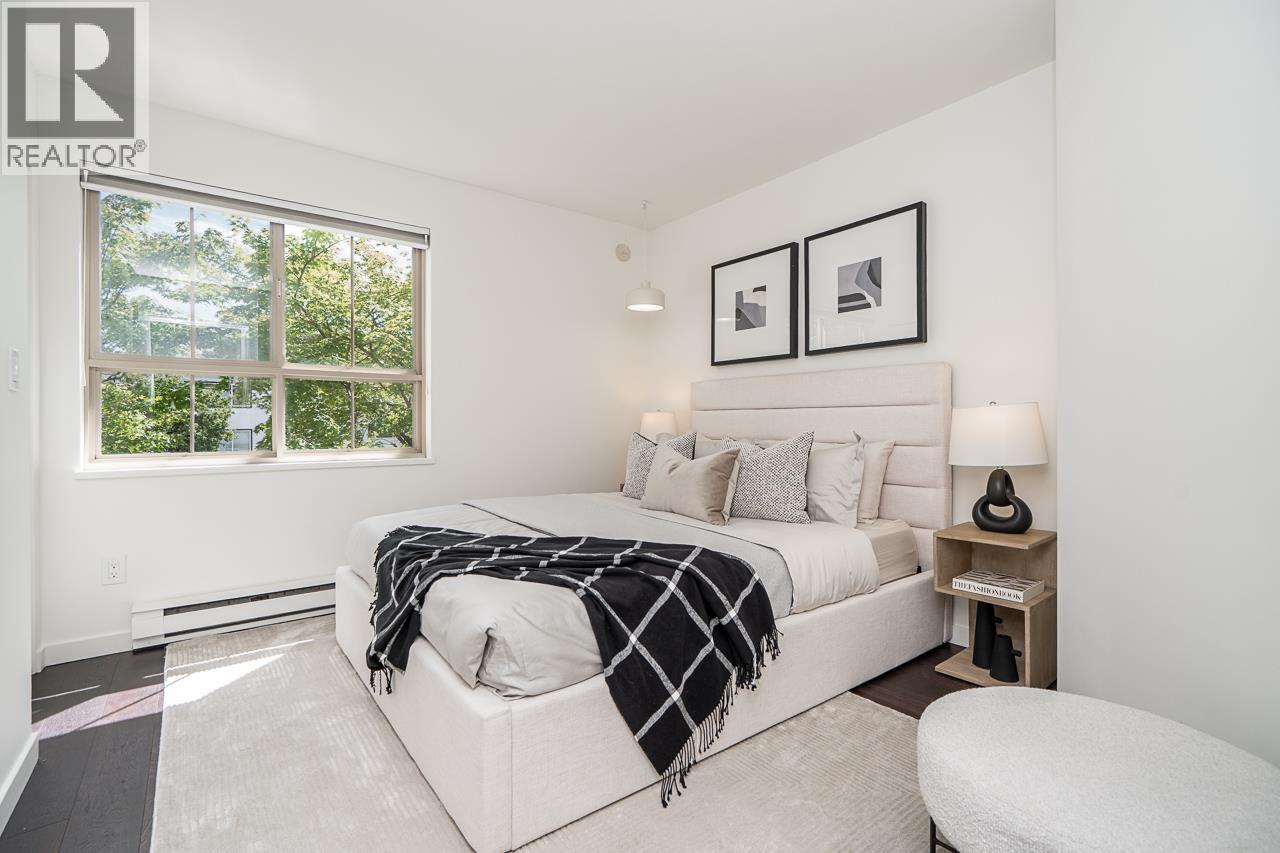 26 2375 W BROADWAY, Vancouver