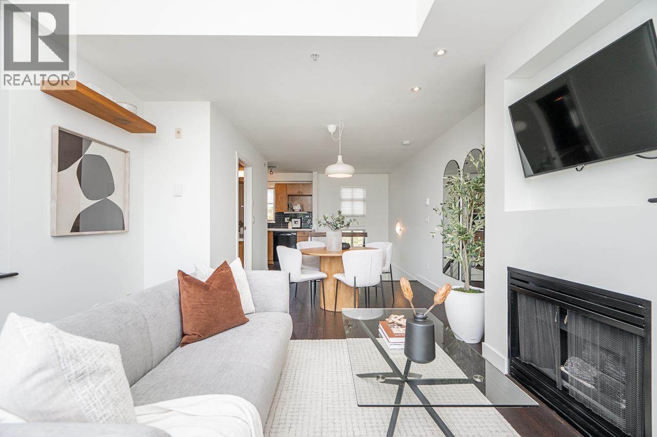 26 2375 W BROADWAY, Vancouver