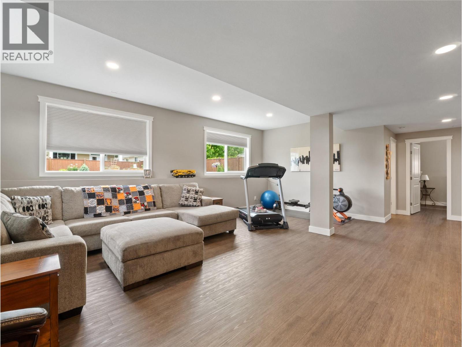 1280 23 Street SE - 36