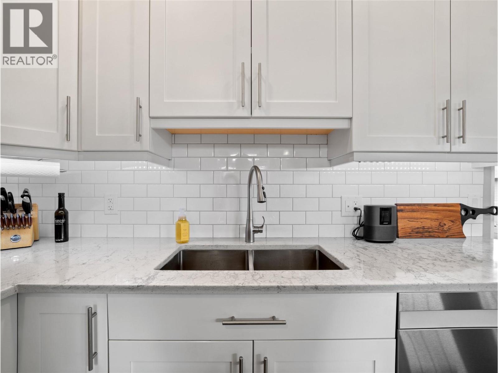 1280 23 Street SE - 12