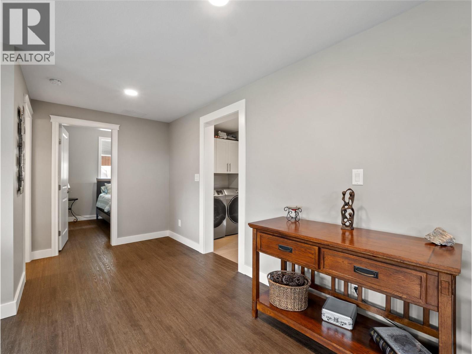 1280 23 Street SE - 37