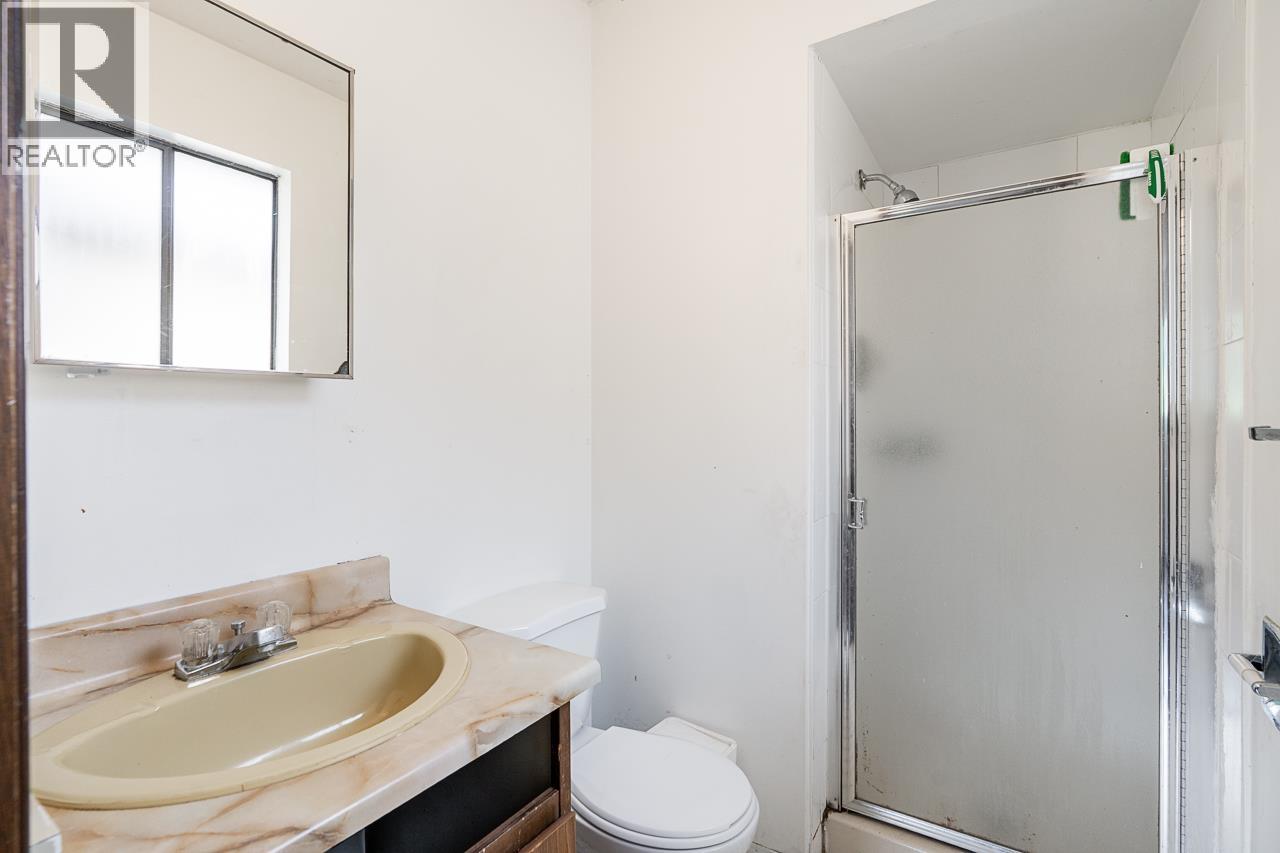 3226 W 5TH AVENUE, Vancouver