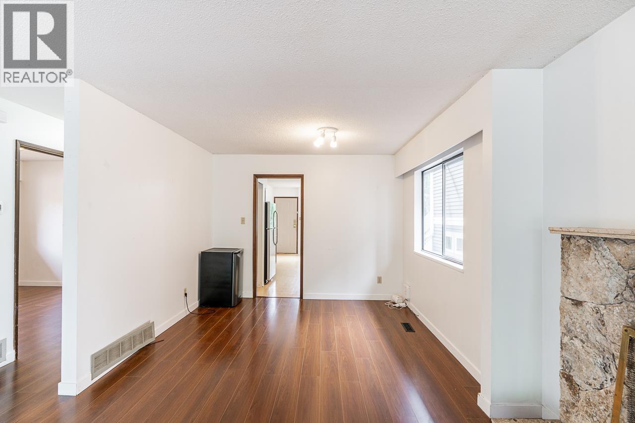 3226 W 5TH AVENUE, Vancouver