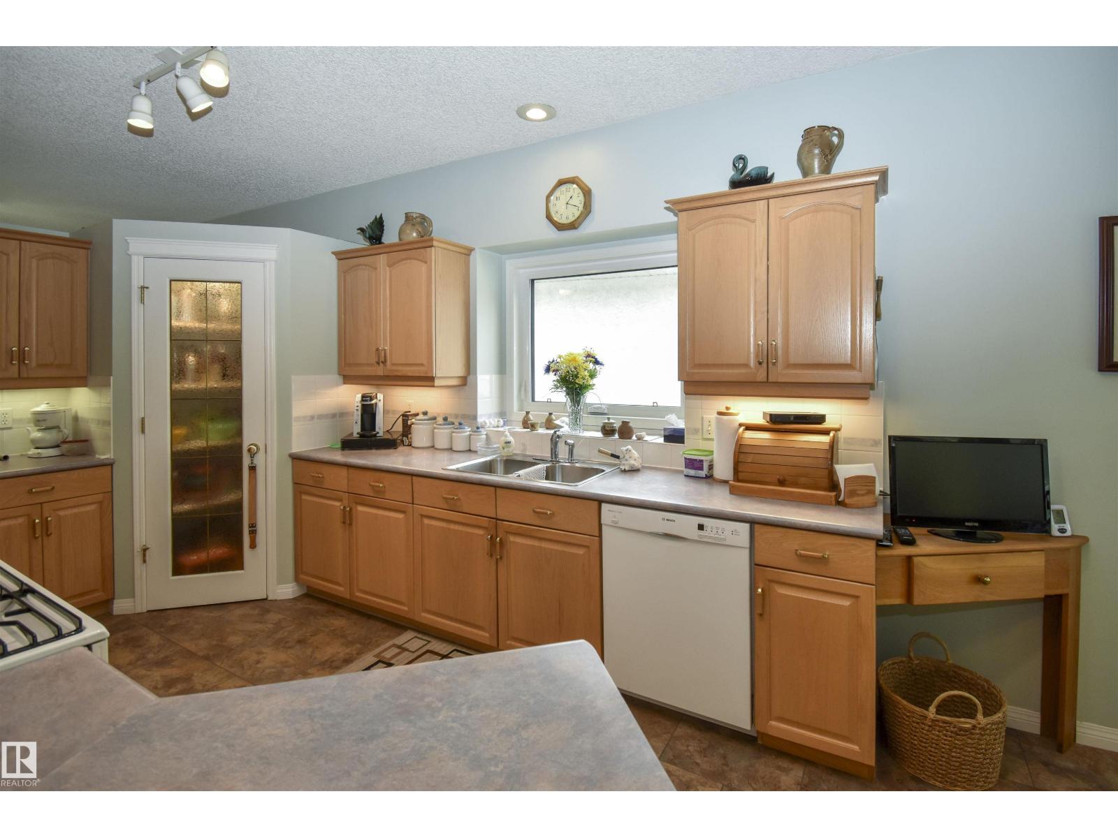 24 Longview PL - 11
