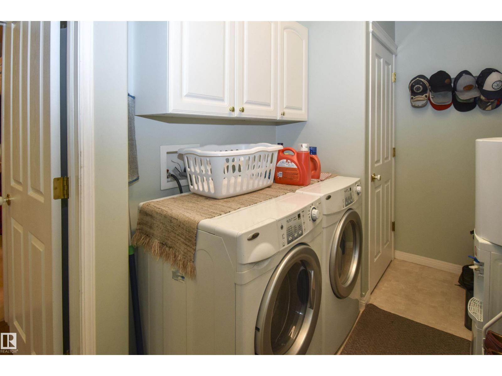24 Longview PL - 26
