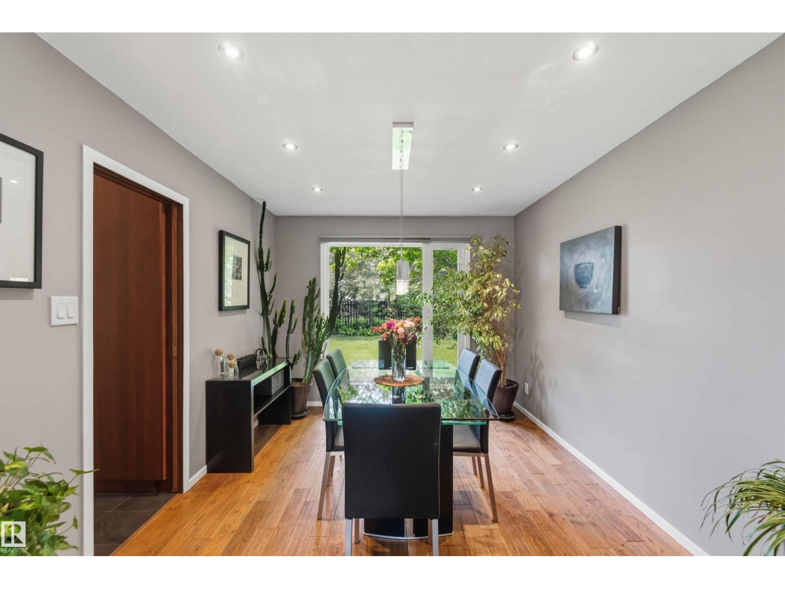 1832 104A ST NW - 13
