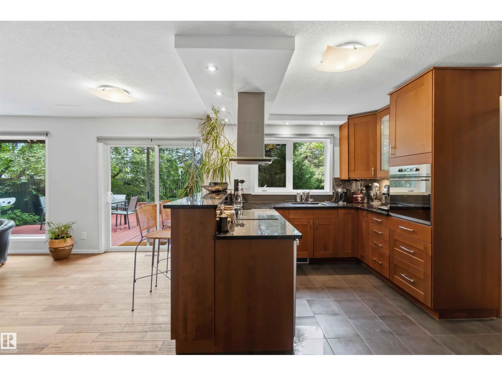 1832 104A ST NW - 15