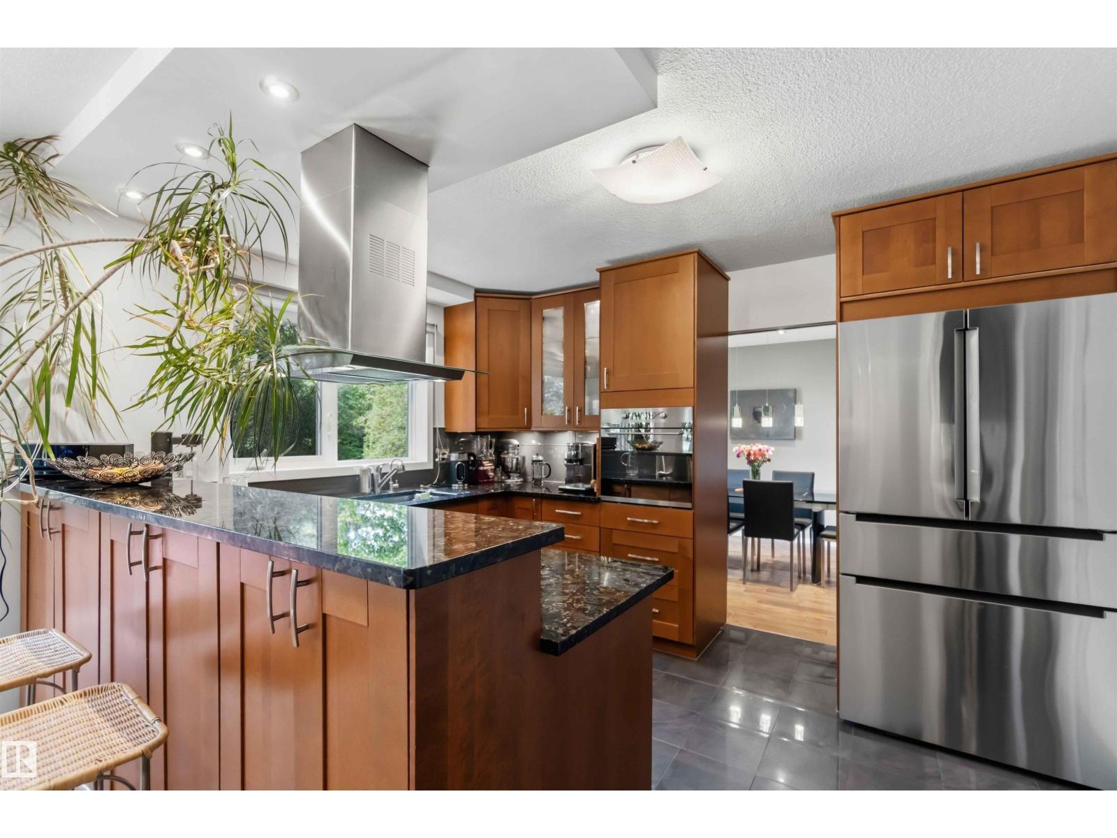 1832 104A ST NW - 16