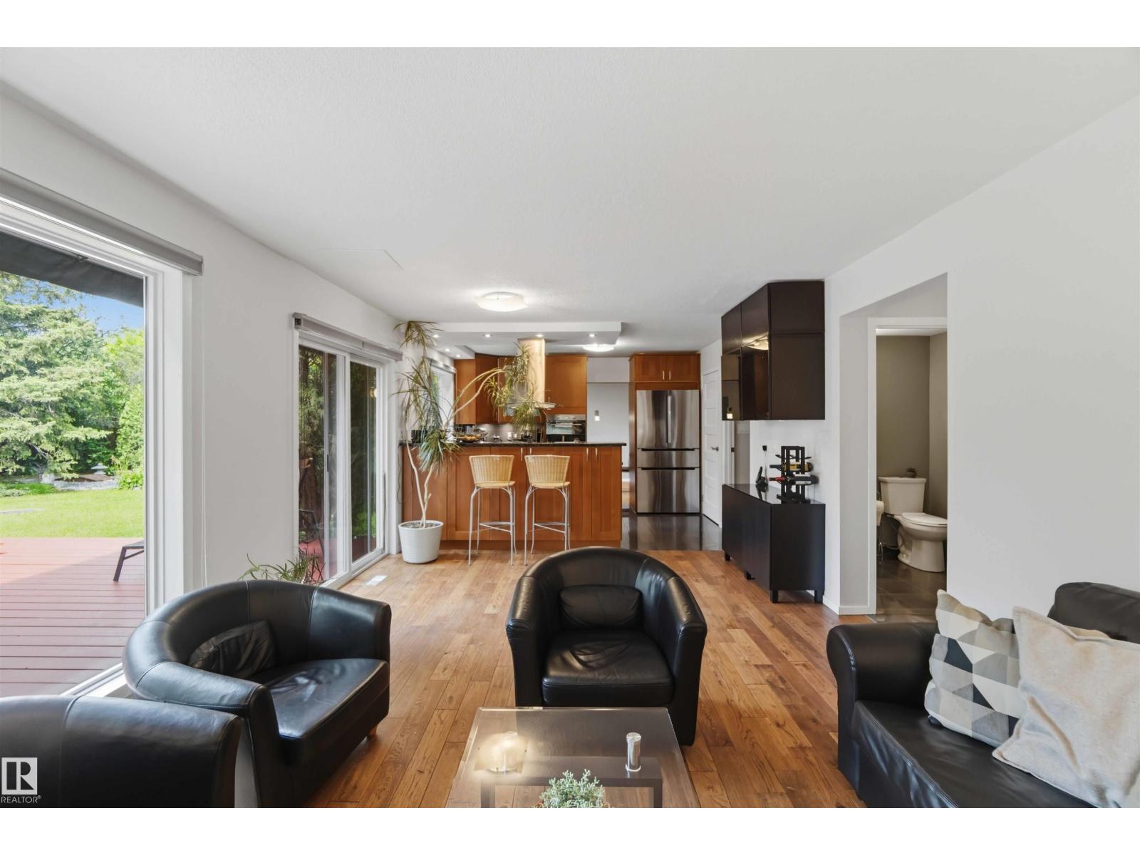 1832 104A ST NW - 23