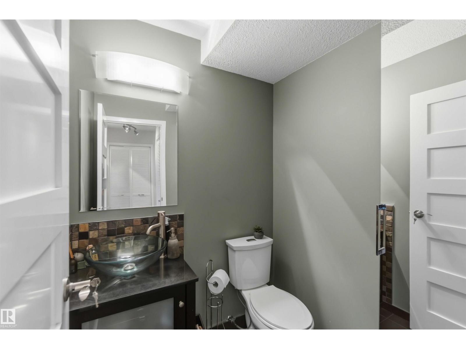 1832 104A ST NW - 25