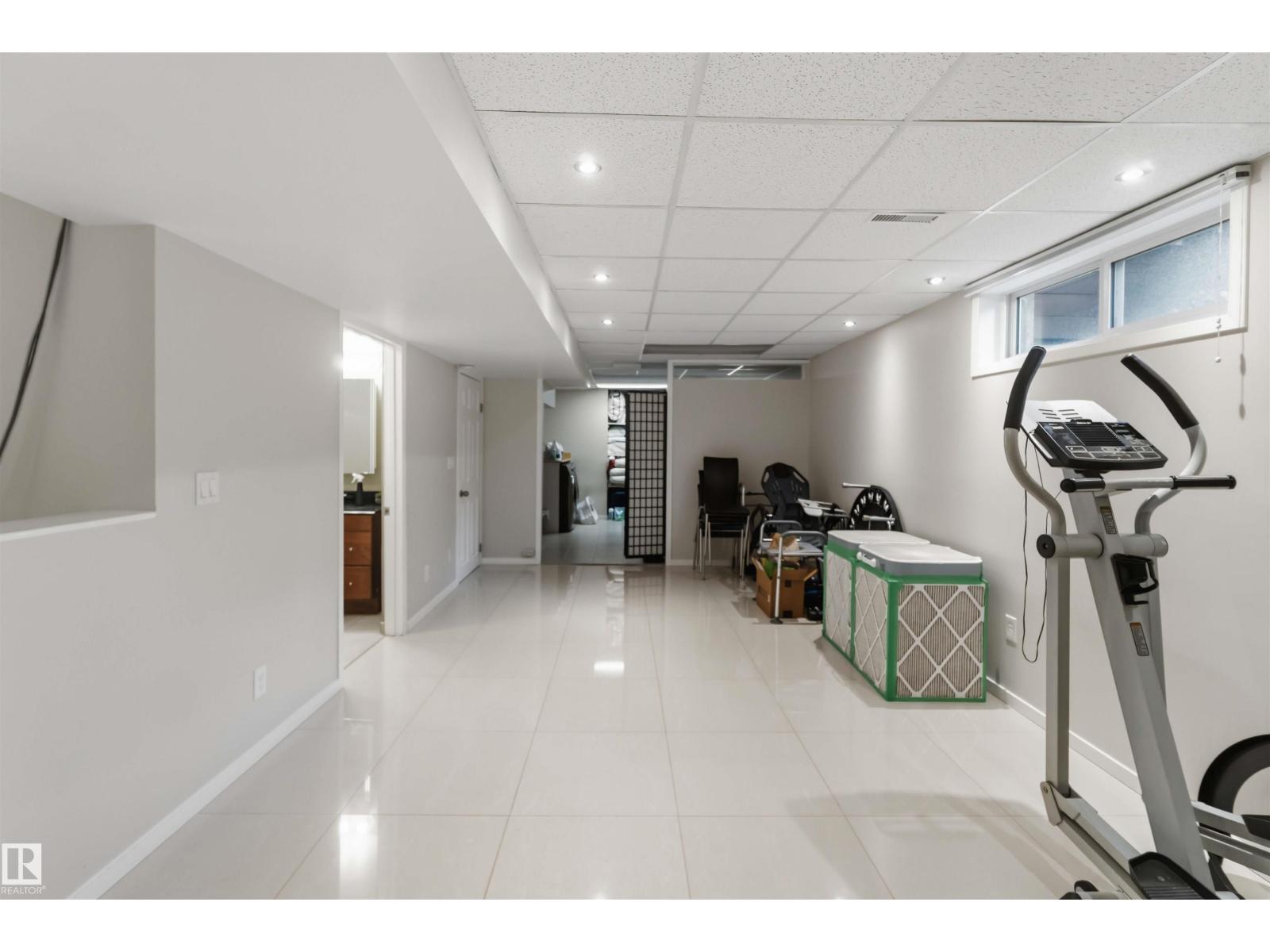1832 104A ST NW - 39