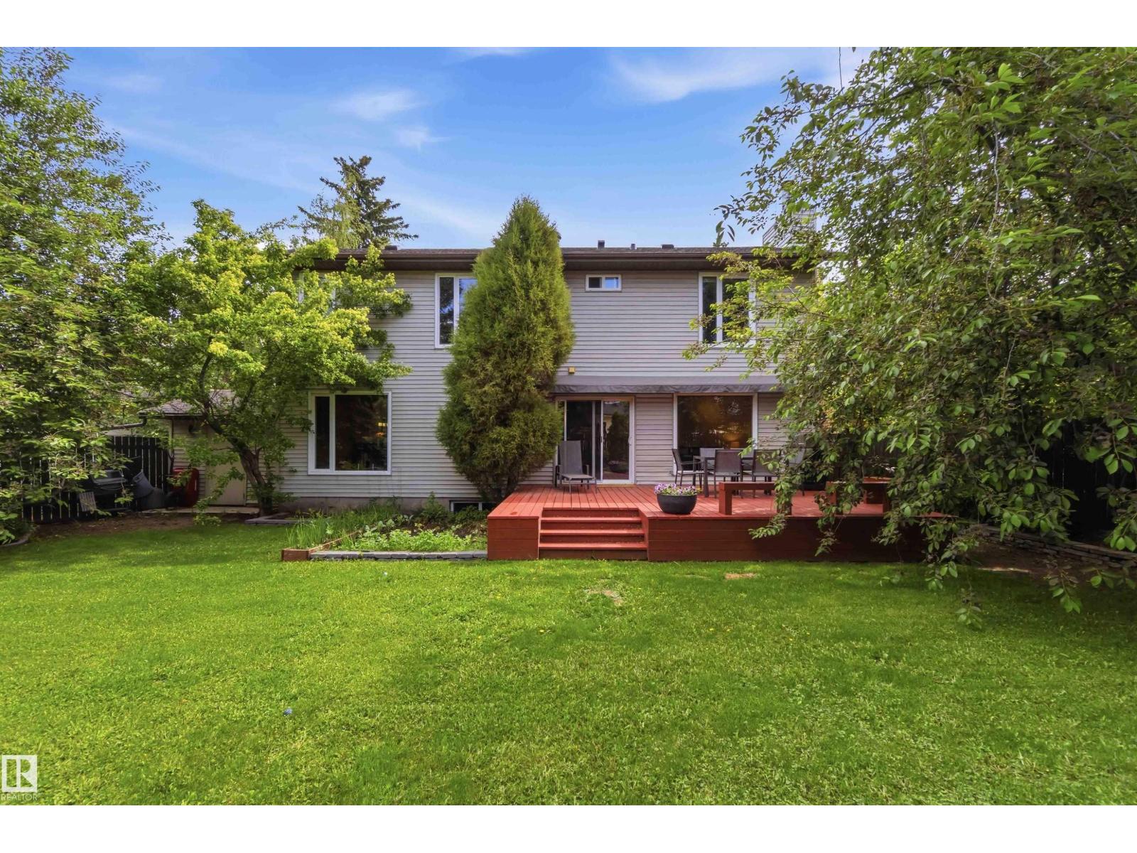 1832 104A ST NW - 45