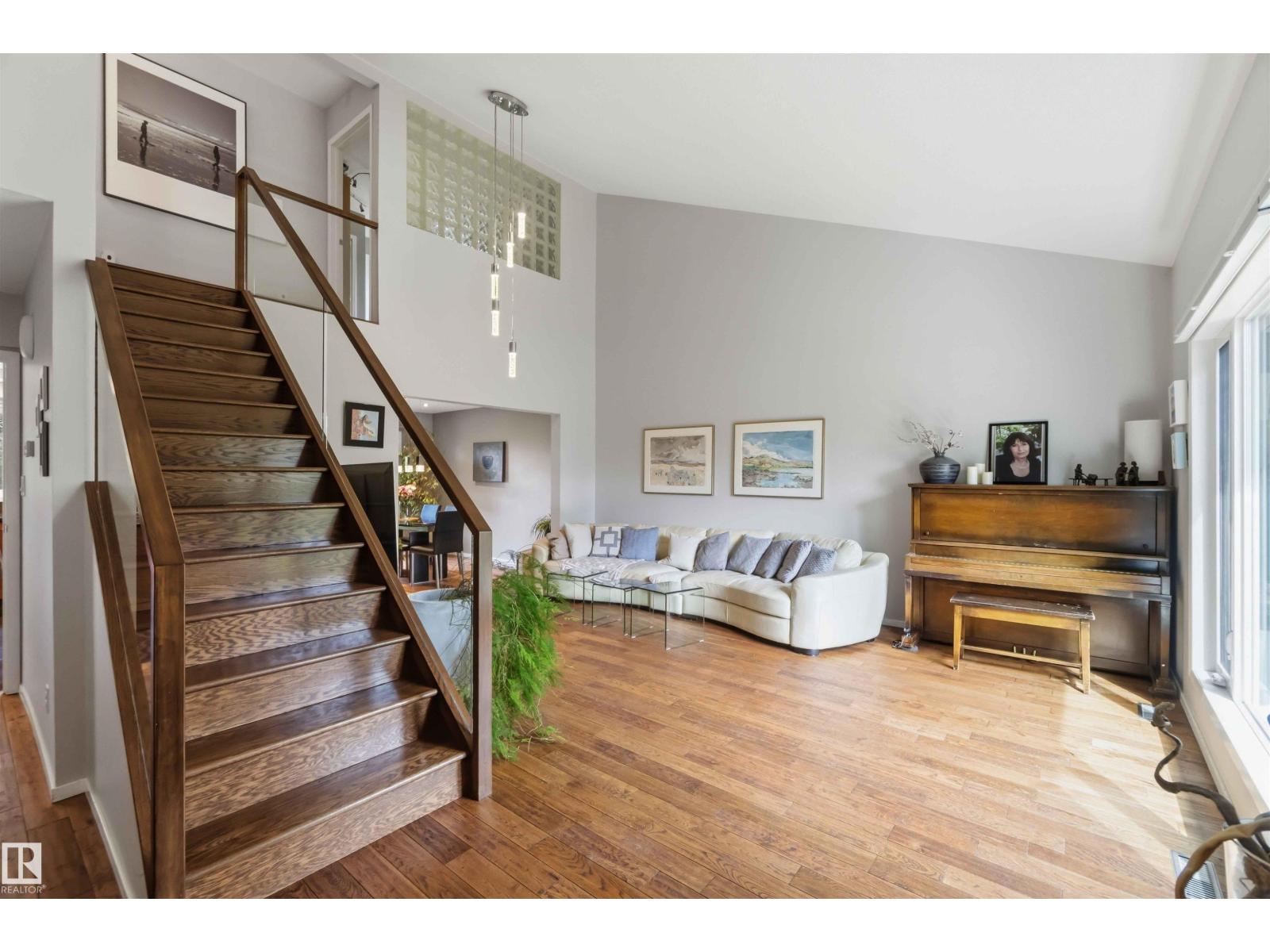1832 104A ST NW - 9