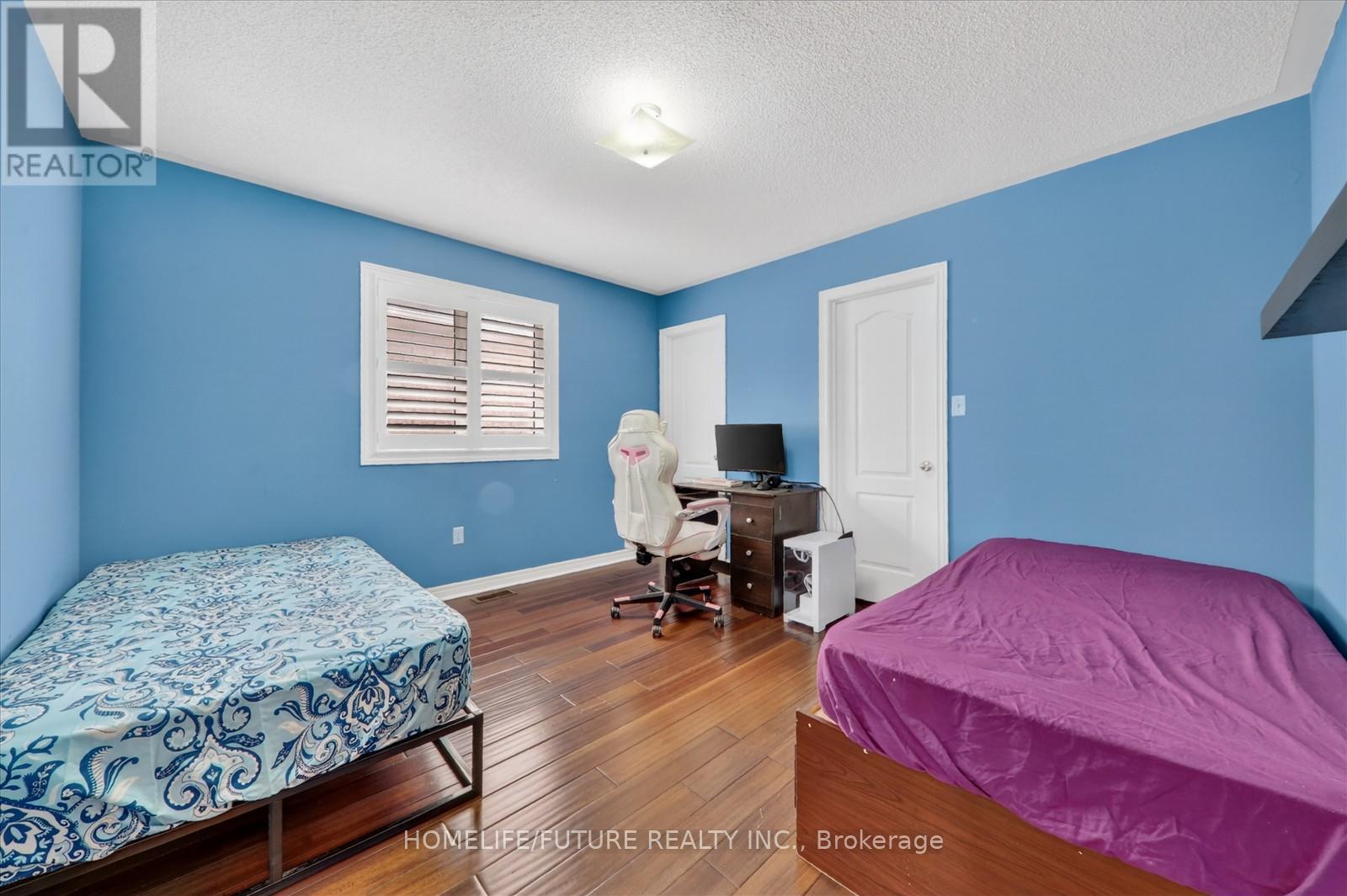 18 ANN LOUISE CRESCENT - 27