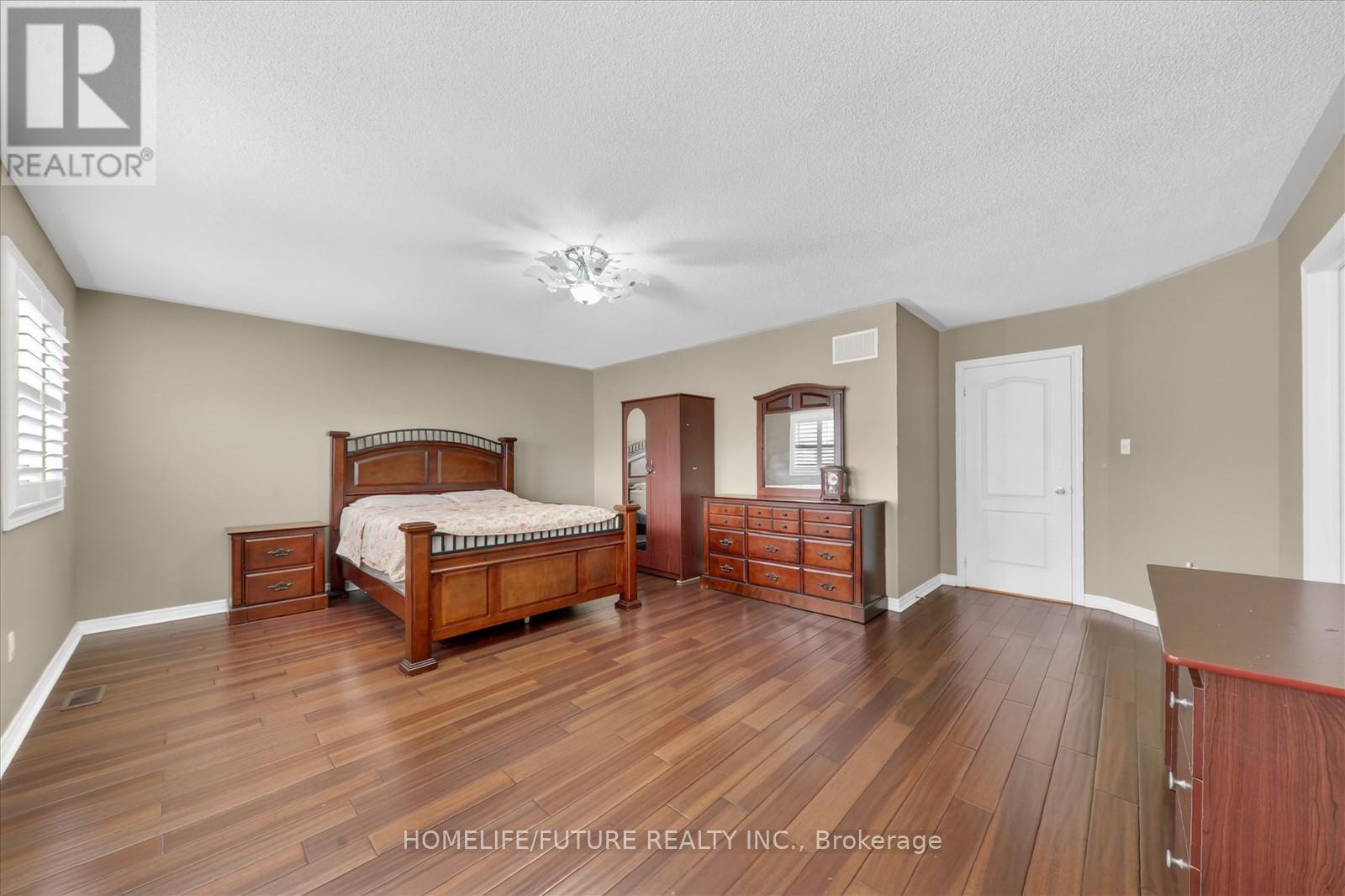 18 ANN LOUISE CRESCENT - 31