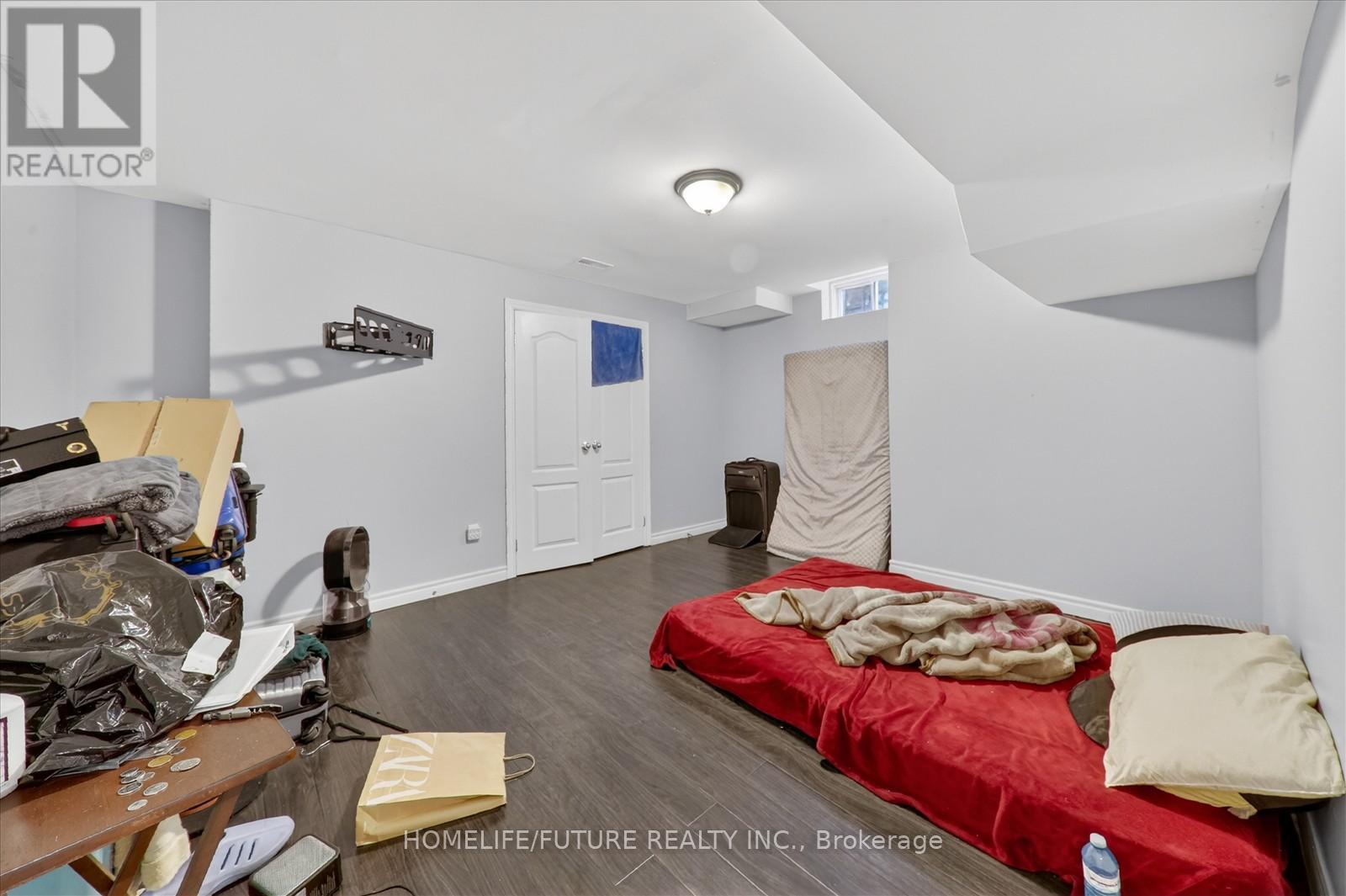 18 ANN LOUISE CRESCENT - 41