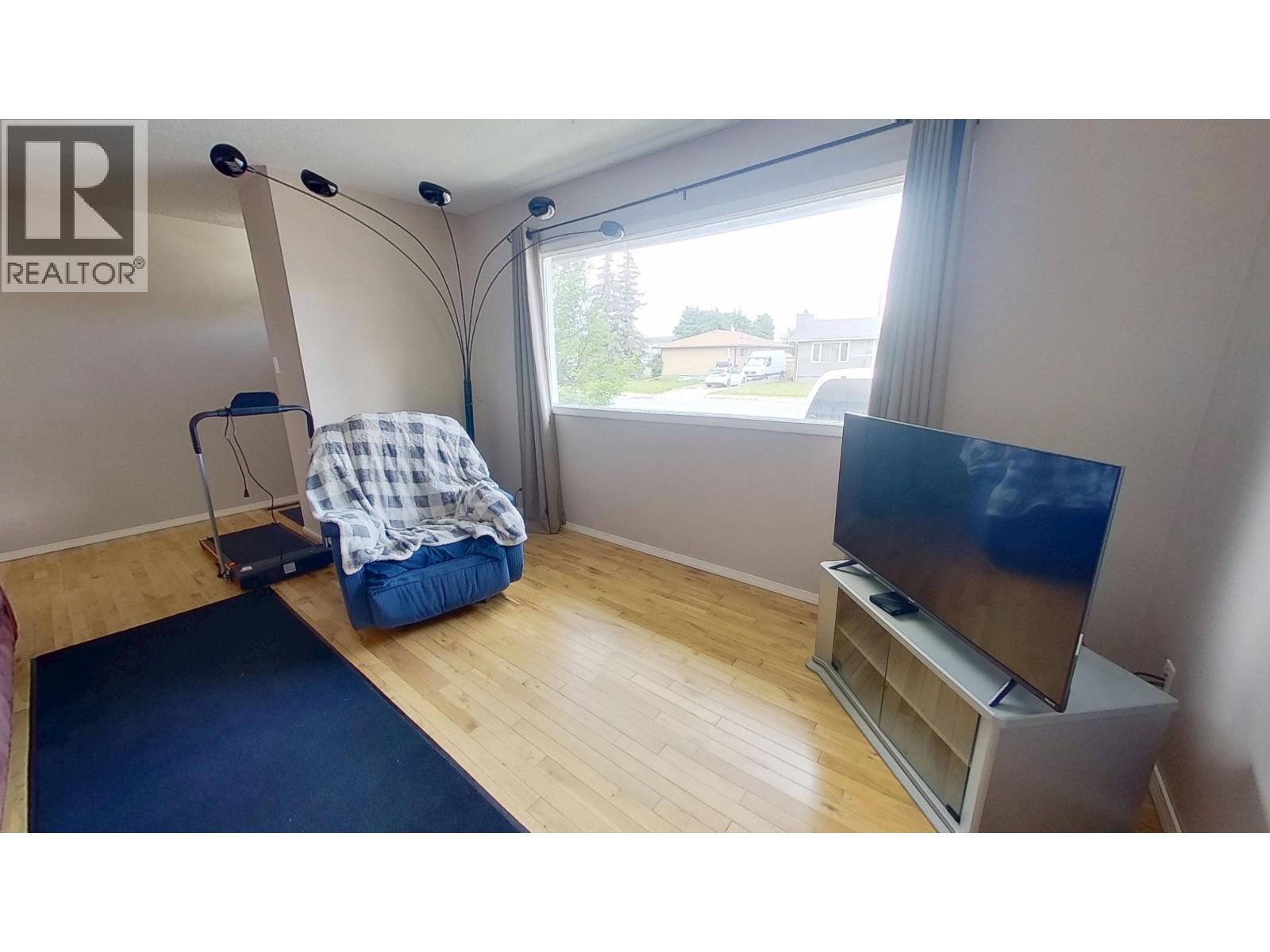 9719 105 AVENUE - 11