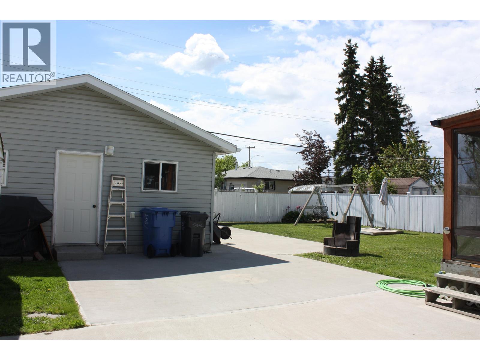 9719 105 AVENUE - 33