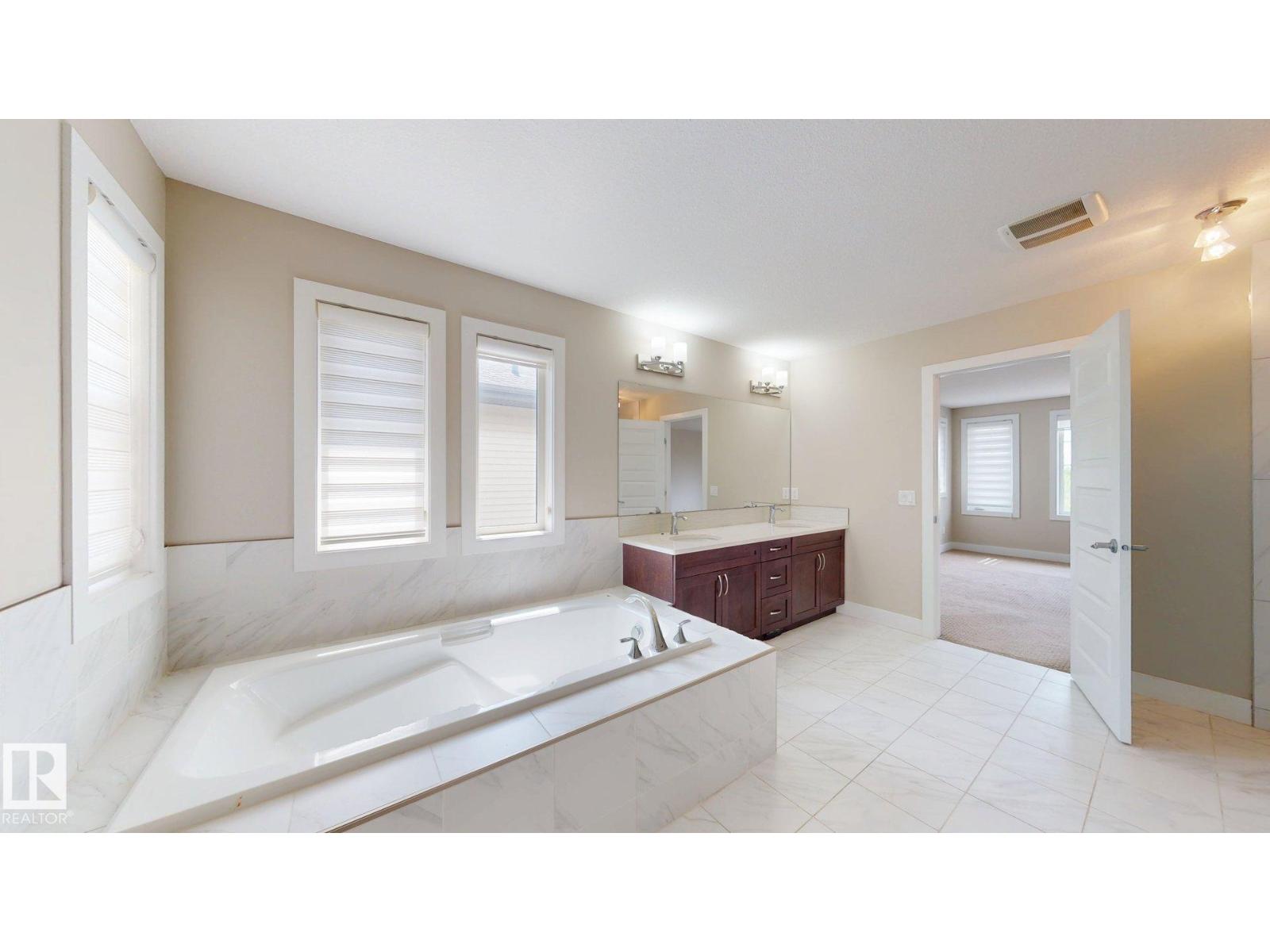 4016 8 ST NW - 34