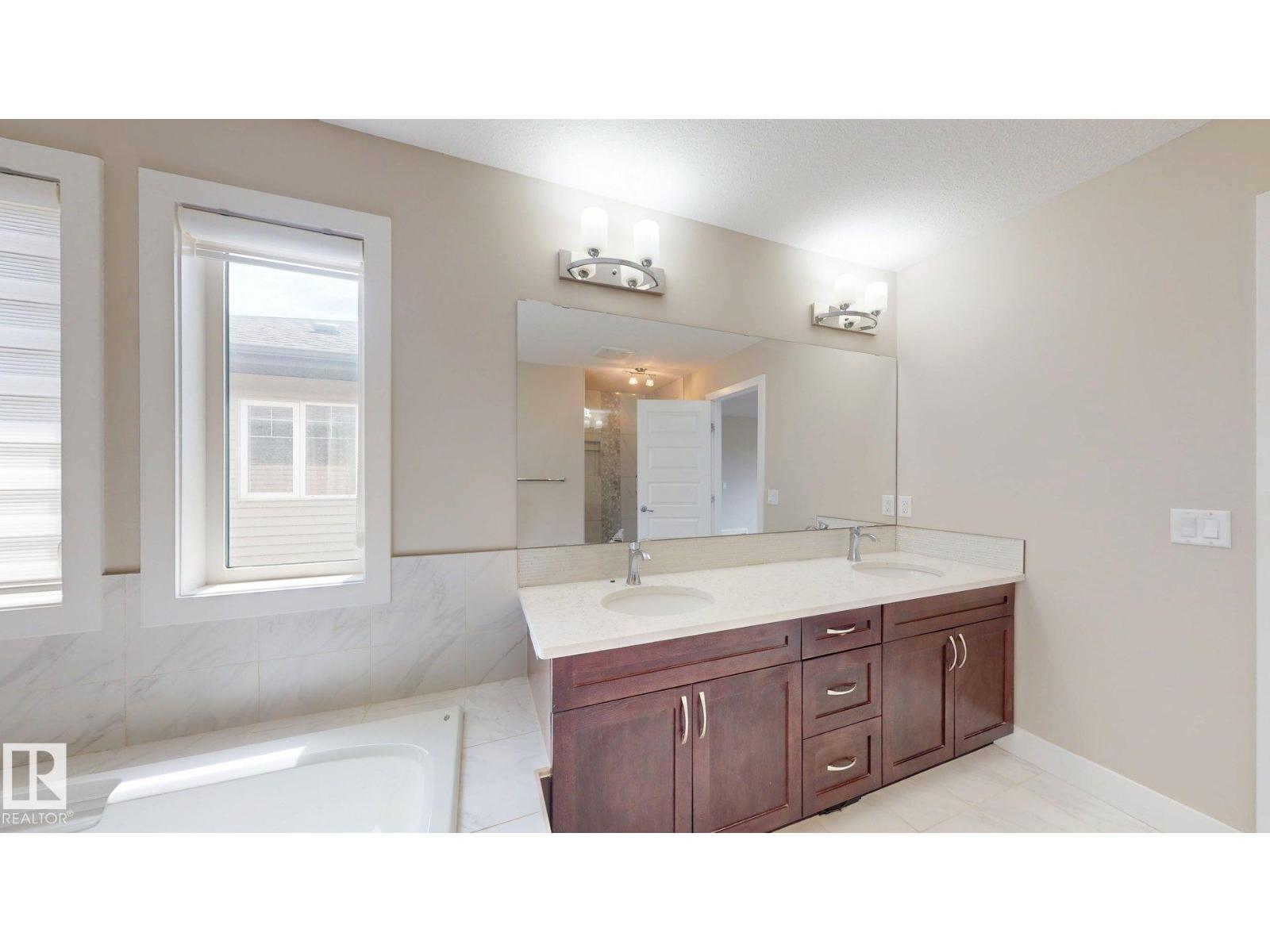4016 8 ST NW - 39