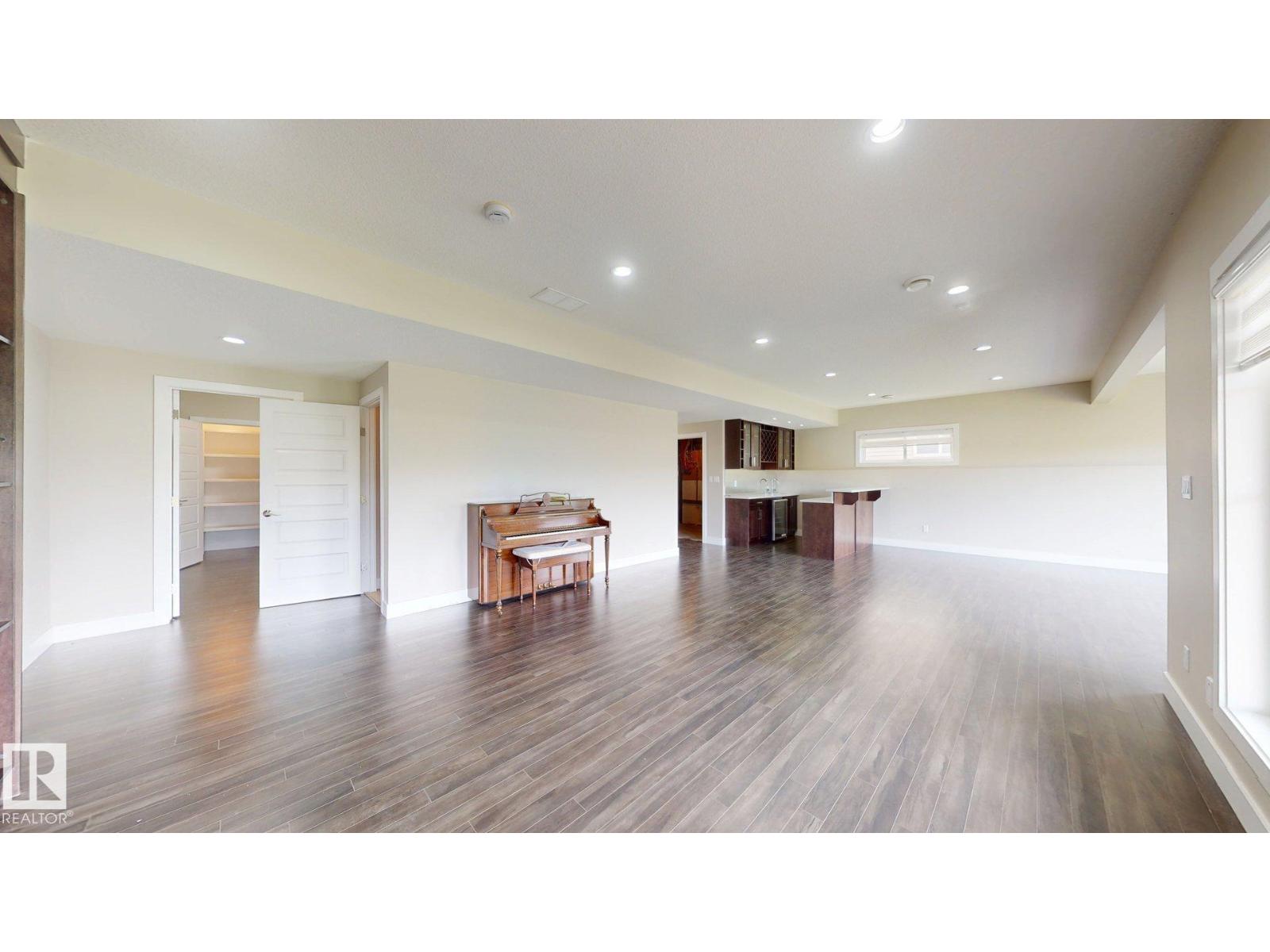 4016 8 ST NW - 40