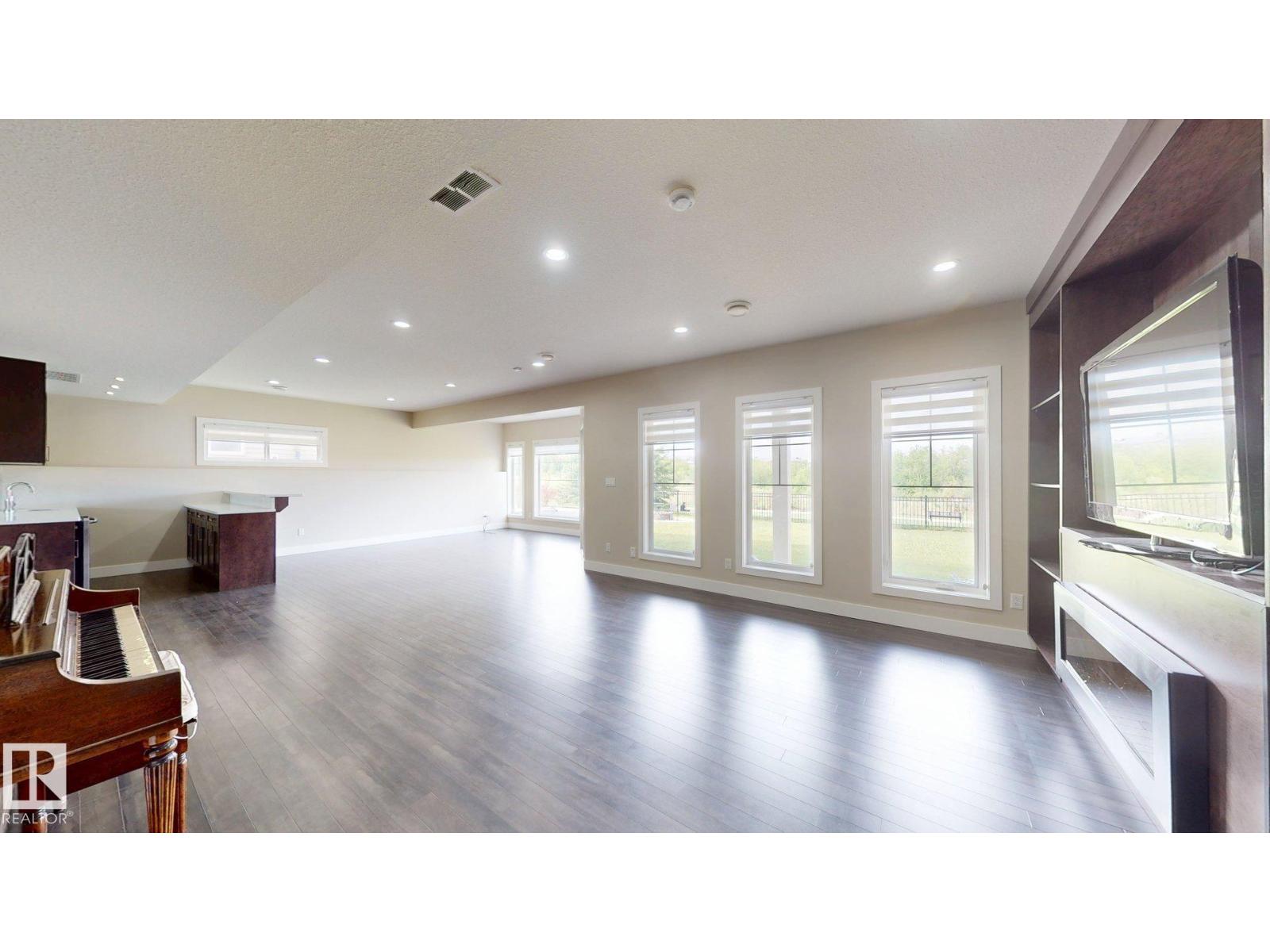 4016 8 ST NW - 41