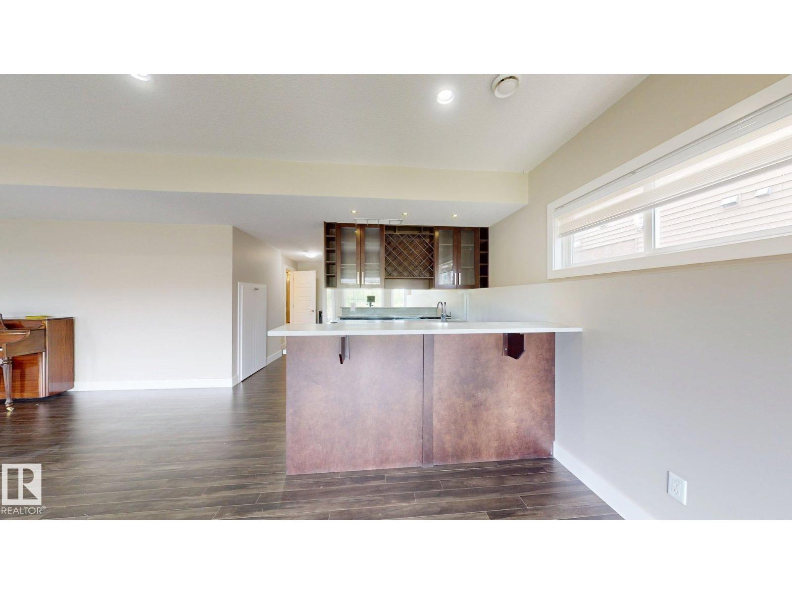 4016 8 ST NW - 44
