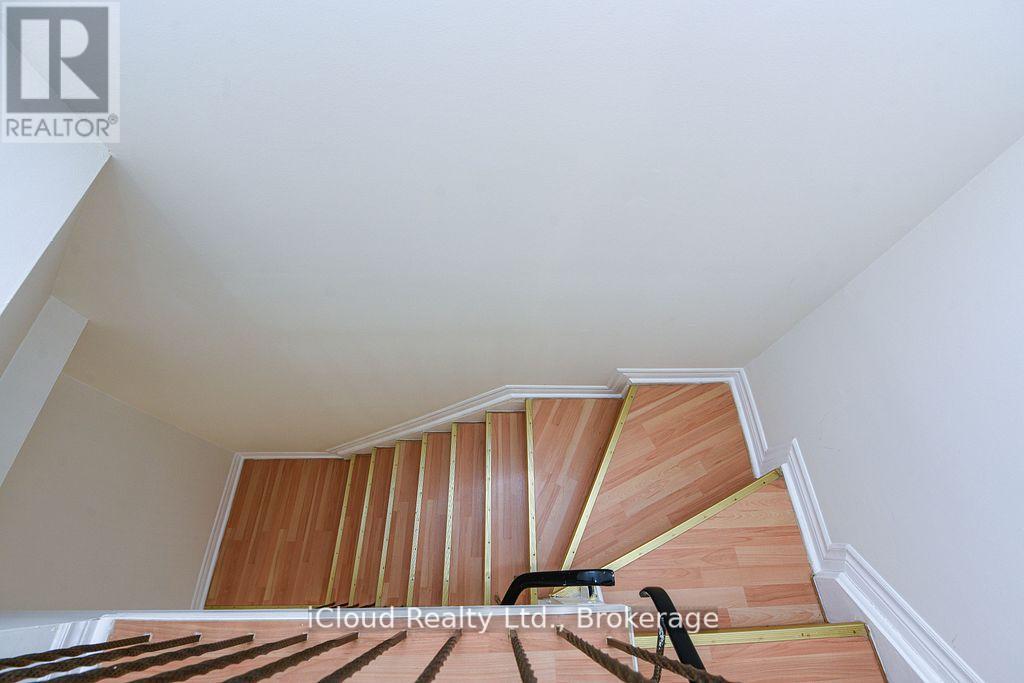 #88 400 MISSISSAUGA VALLEY BOULEVARD - 21
