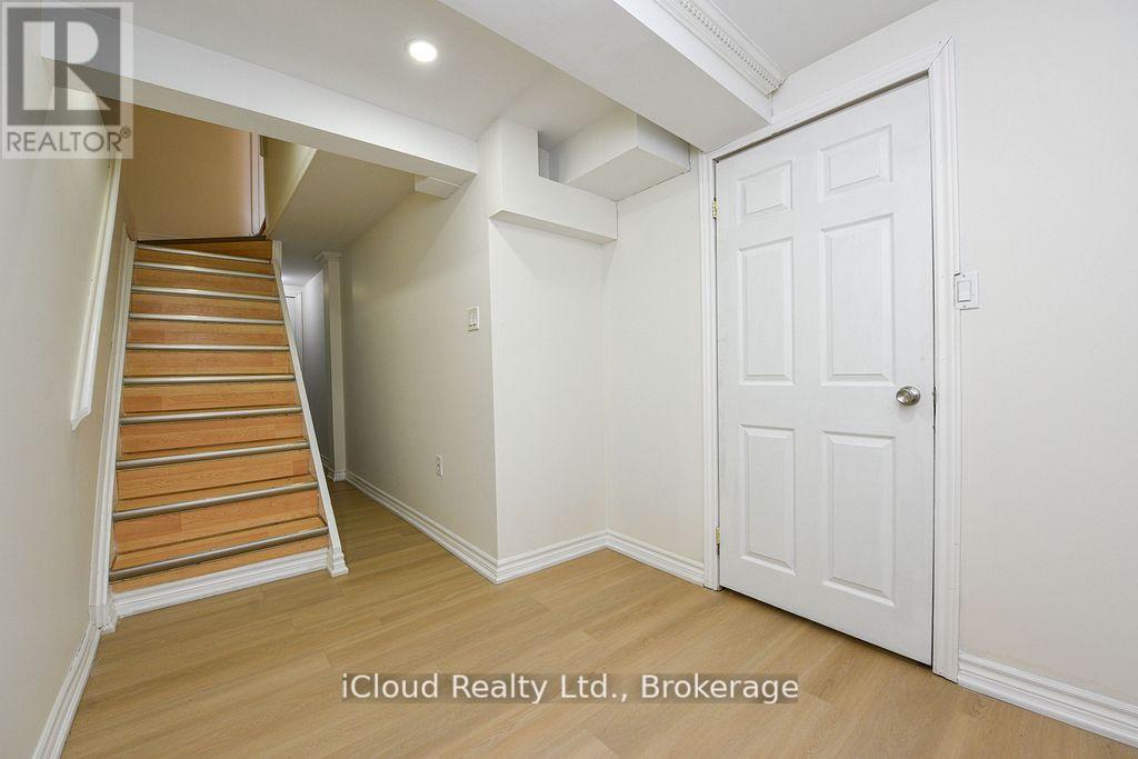 #88 400 MISSISSAUGA VALLEY BOULEVARD - 33