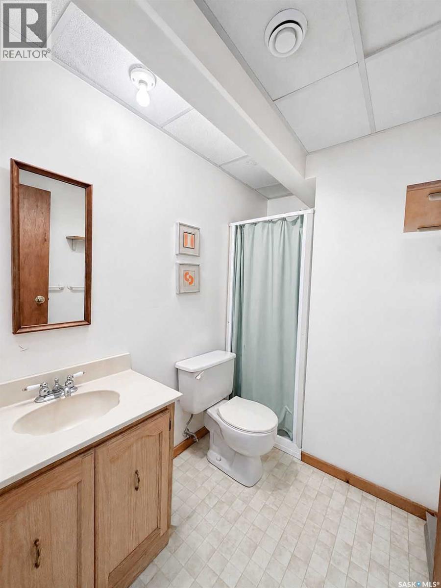 333 Ambrose AVENUE — photo 23
