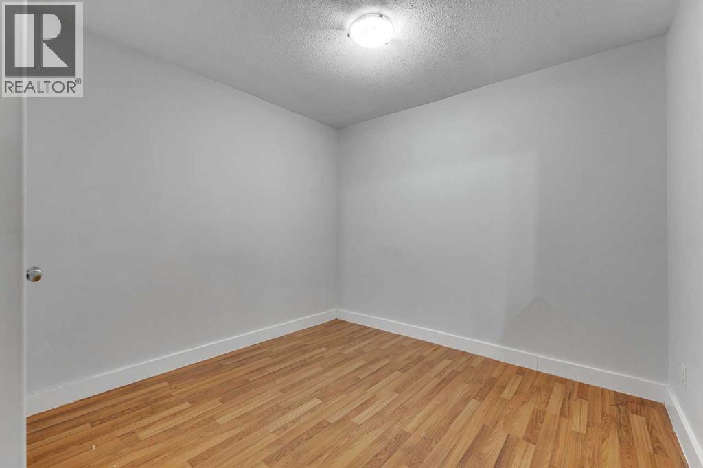33 saddlecrest Crescent NE — photo 43