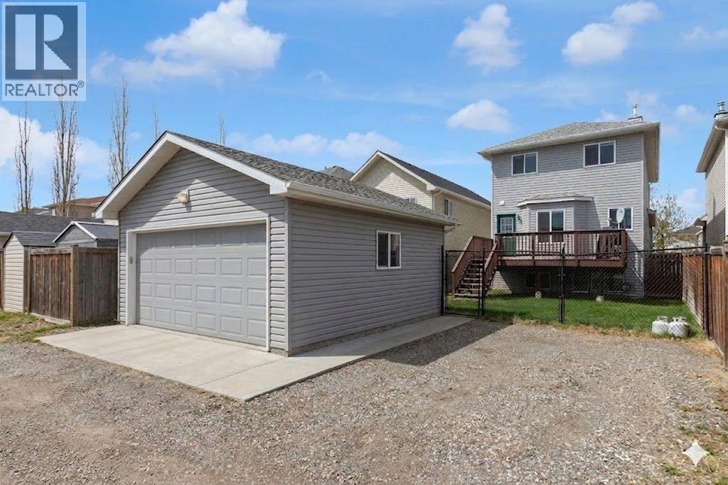 19 Bridleglen Road SW - photo 2