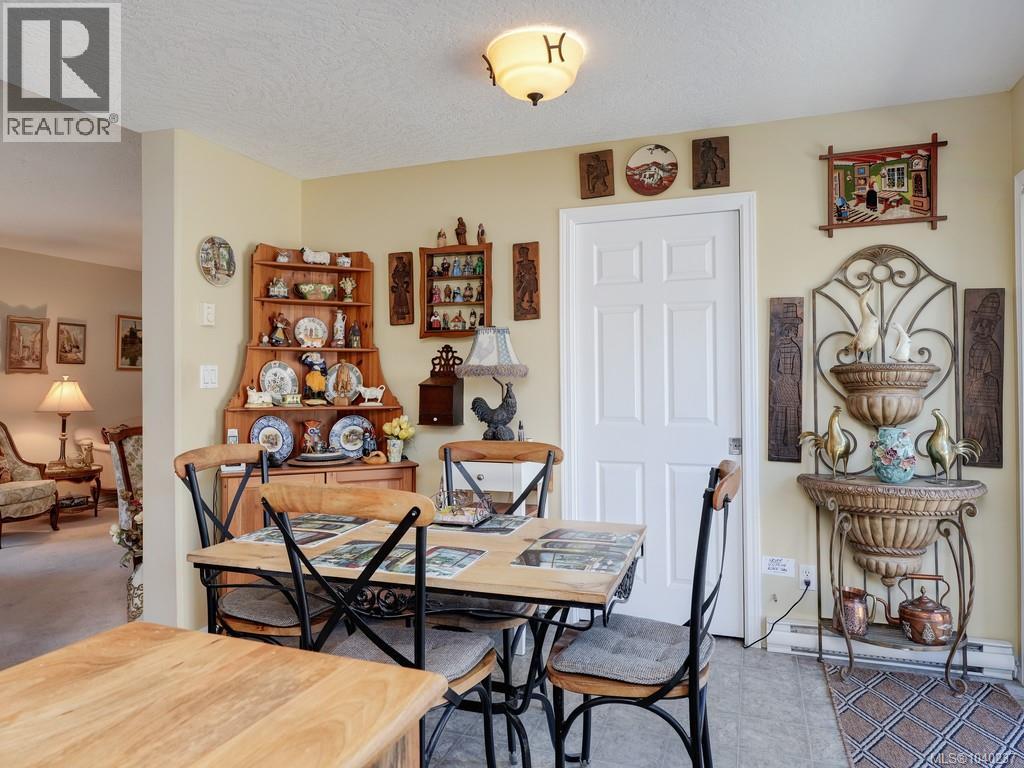 100 7570 Tetayut Road, Central Saanich
