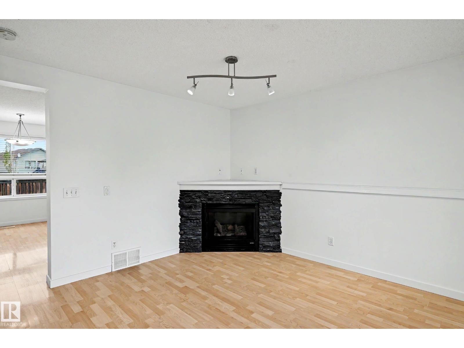 14014 158A AV NW — photo 11