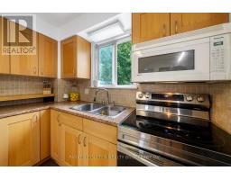 23 Chaucer Crescent, Barrie, ON L4N4T8 Photo 13