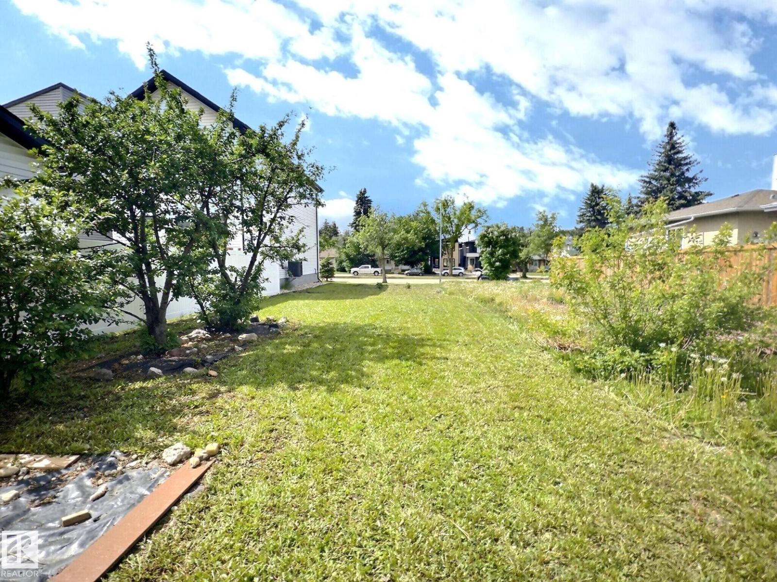 9551 85 ST NW - photo 4