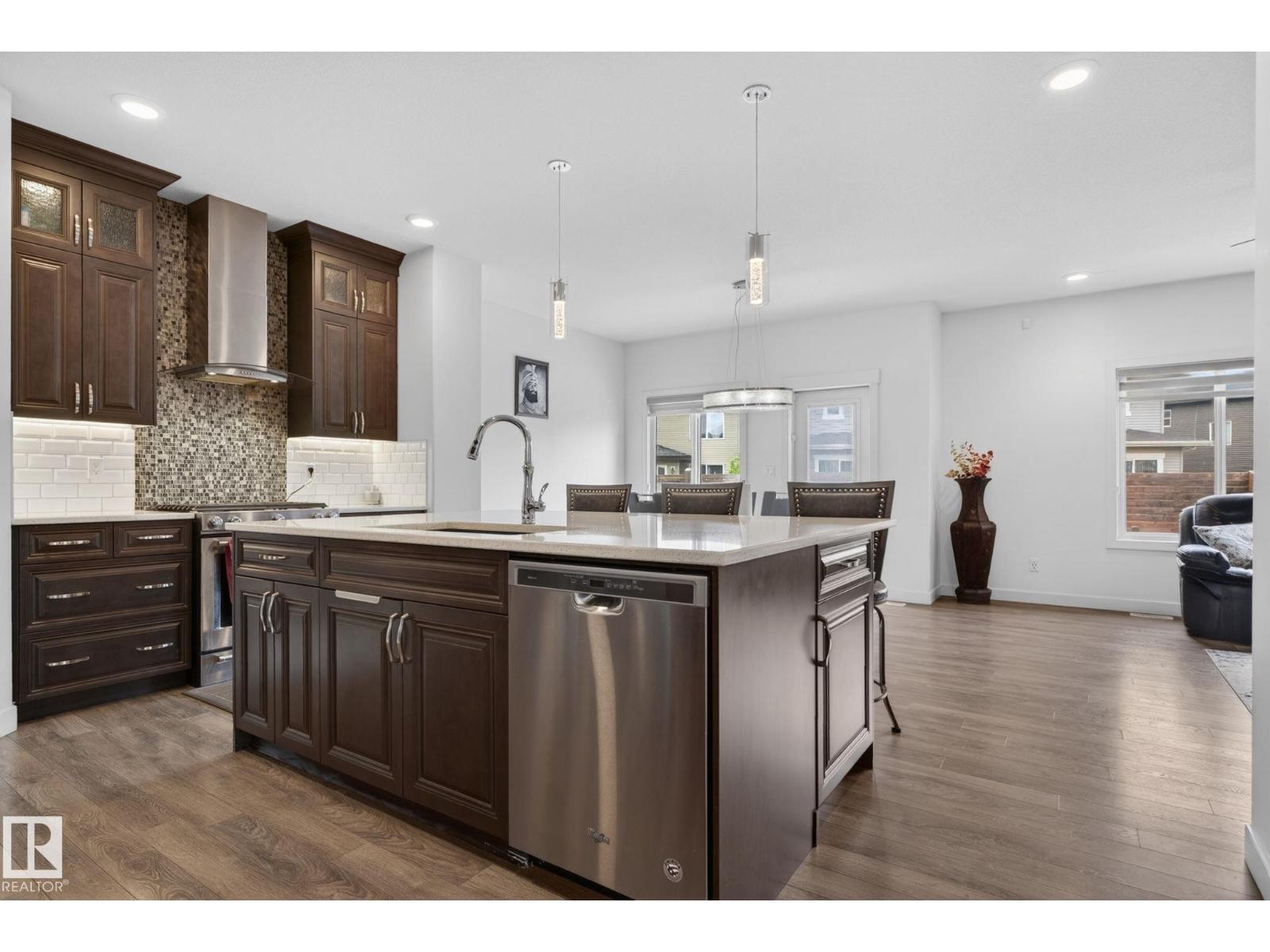 704 39 ST SW — photo 46