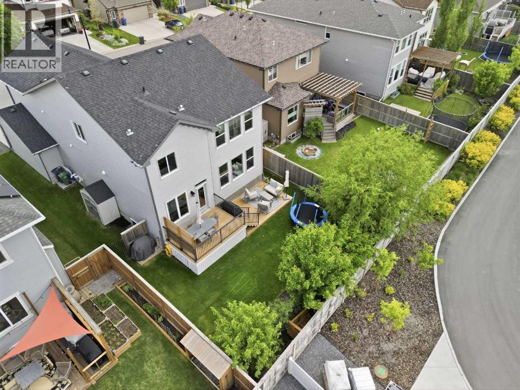 102 Drake Landing Heights - 43