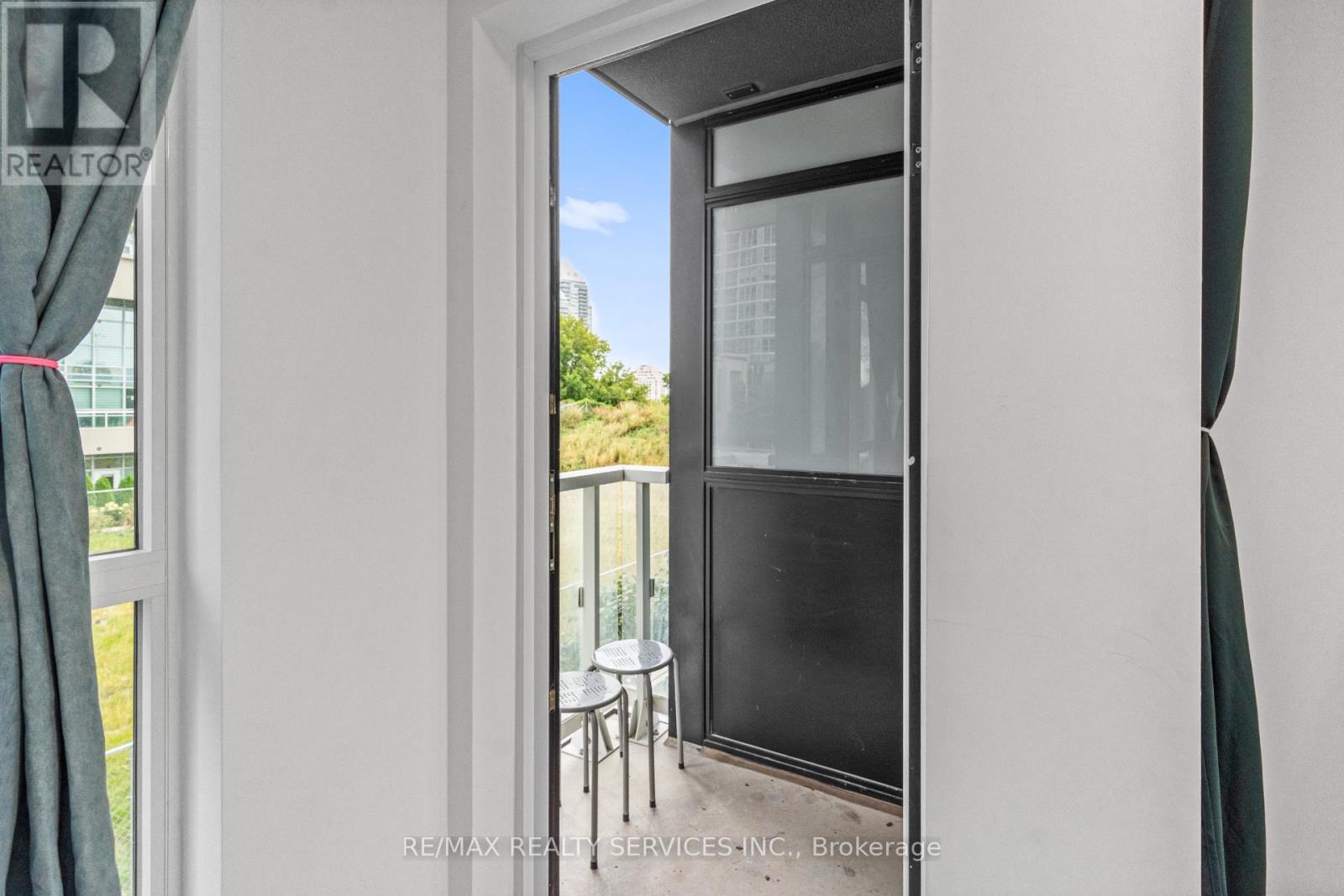 #115 251 MANITOBA STREET - 19