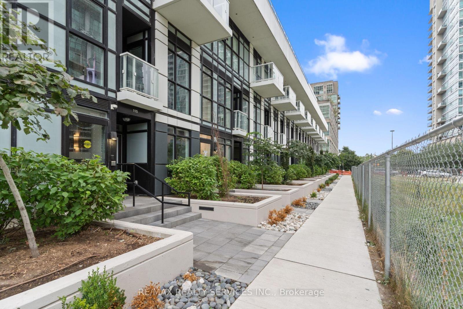 #115 251 MANITOBA STREET - 40